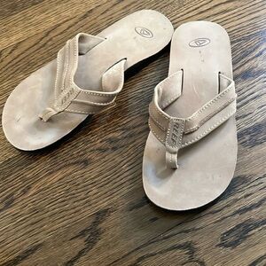 Reef Tan Suede Stylee Flip Flops. Size 9. Never worn